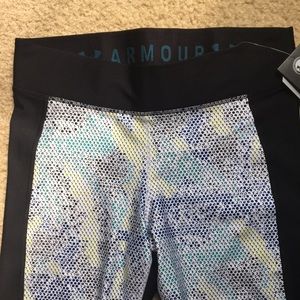 NWT! Under Armour HEATGEAR Compression Capris